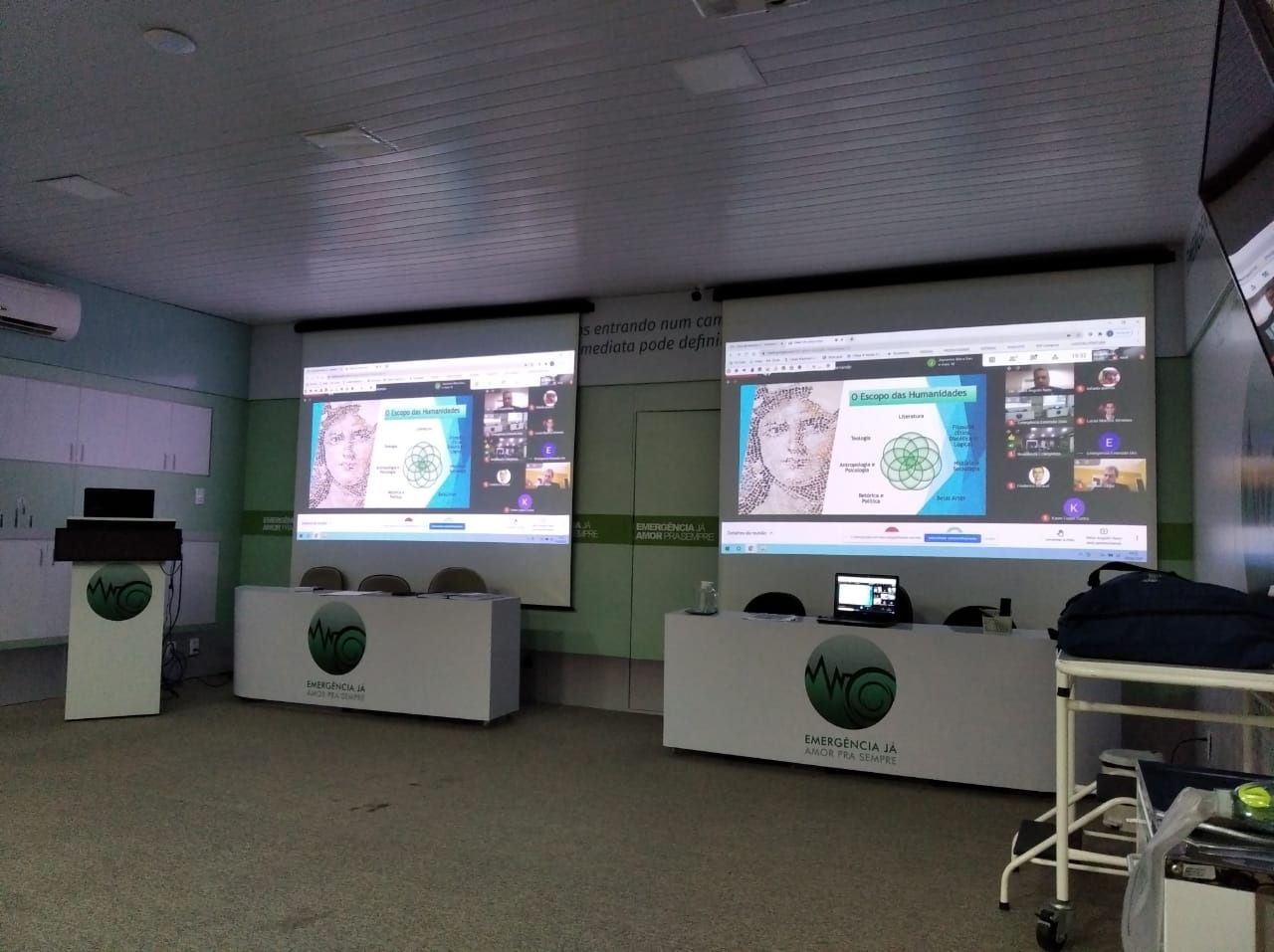 Aula na Residência de Medicina de Emergência