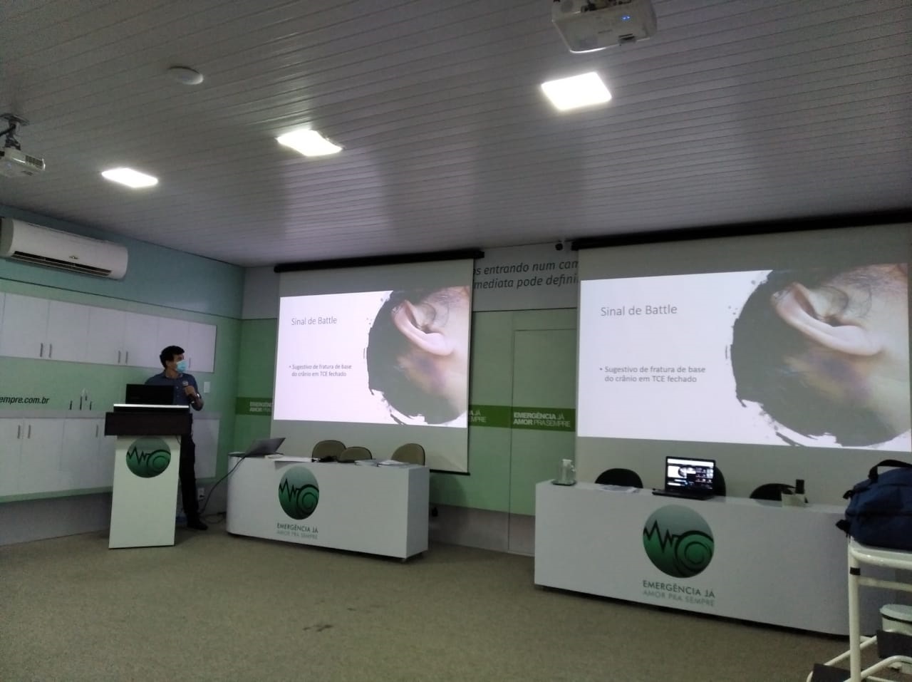 Aula na Residência de Medicina de Emergência